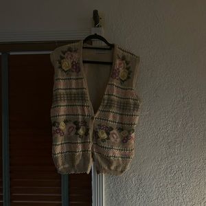 Vintage handmade knitted sweater vest